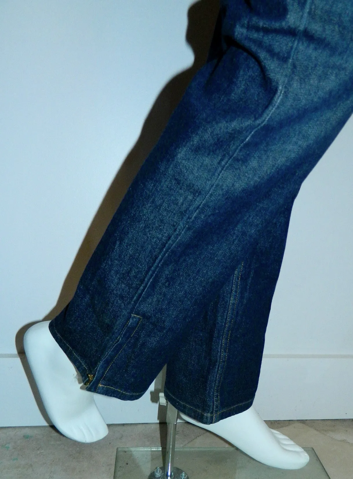 1990s vintage Daryl K-189 dark denim jeans / straight leg zip stretch trousers XS- S