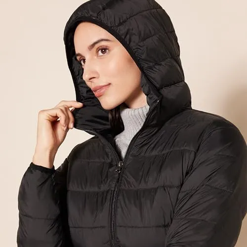 Amazon Essentials Women's Lightweight Water-Resistant Hooded Puffer Coat (Available in Plus Size), Black, Large