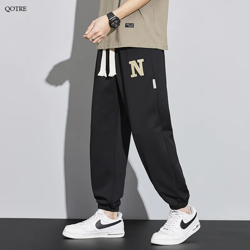 Casual Tapered Knitted Letter Sweatpant