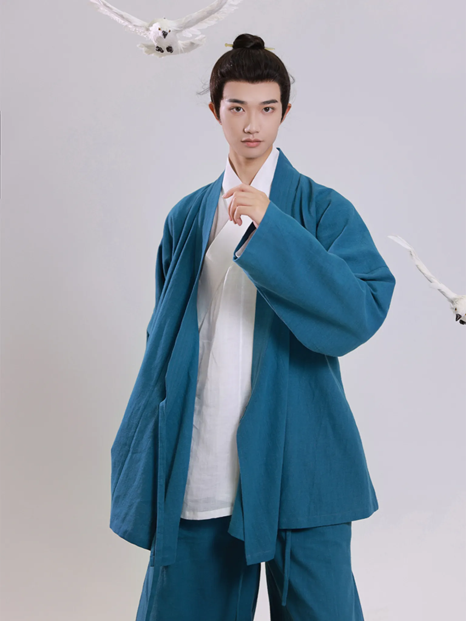 Dian Lan 靛蓝 Indigo Modernized Song Dynasty Unisex Ramie Plant Jiaoling Shan & Trousers Set