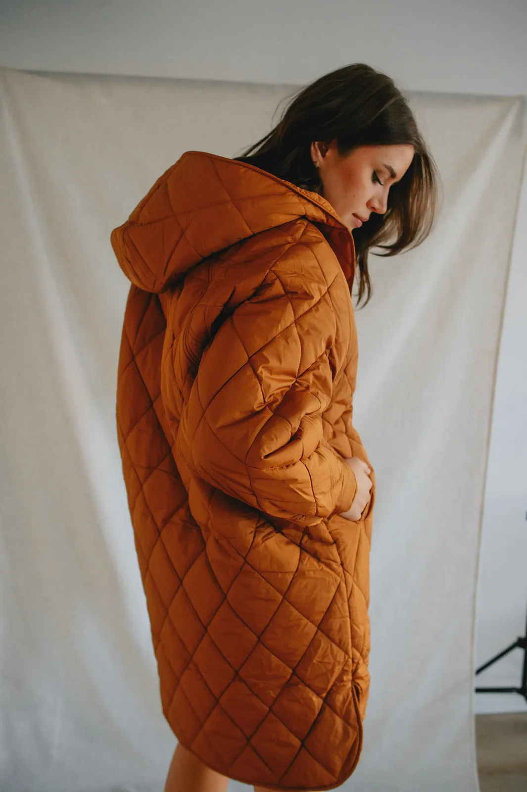 The Hansa Long Quilted Jacket - Argan Oil